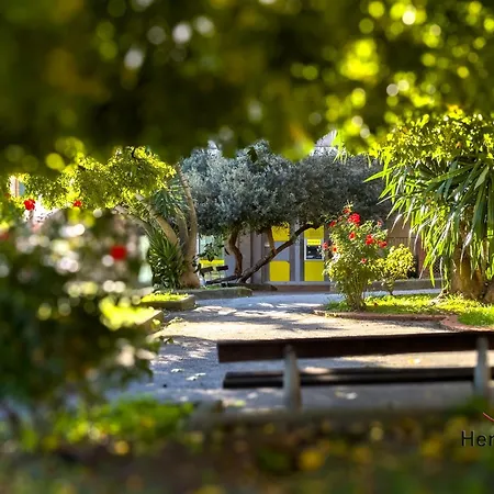 Apartament Mare A 3 Min - Treni A 8 Min - Ac - Free Wifi