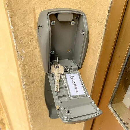 Mare A 3 Min - Treni A 8 Min - Ac - Free Wifi Apartment *