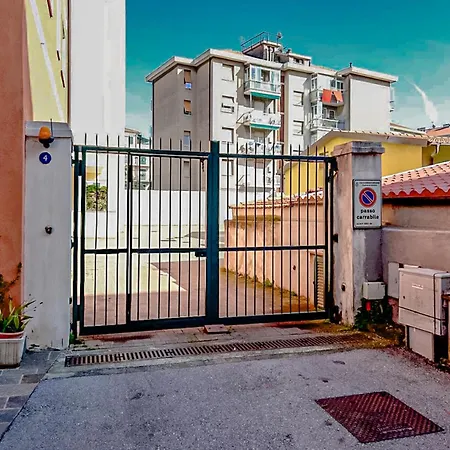 Sea 3 Min Away - Free Park - Trains 8 Min - Air Conditioner * Albisola Superiore