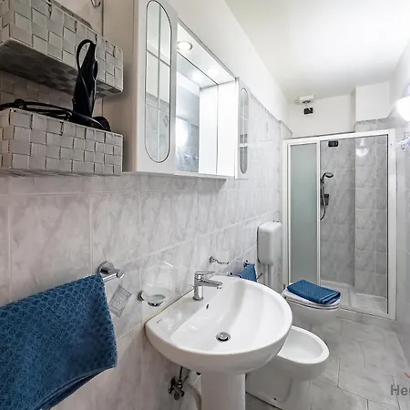 Sea 3 Min Away - Free Park - Trains 8 Min - Air Conditioner Albisola Superiore
